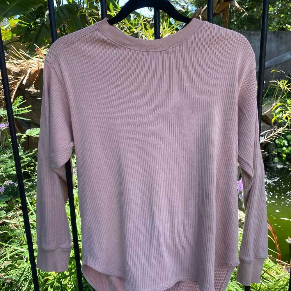 Uniqlo Ribbed Long-Sleeve Crewneck Top in Dusty Rose